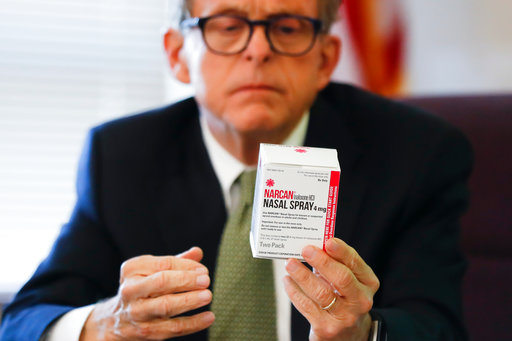 Mike DeWine with narcan in 2017