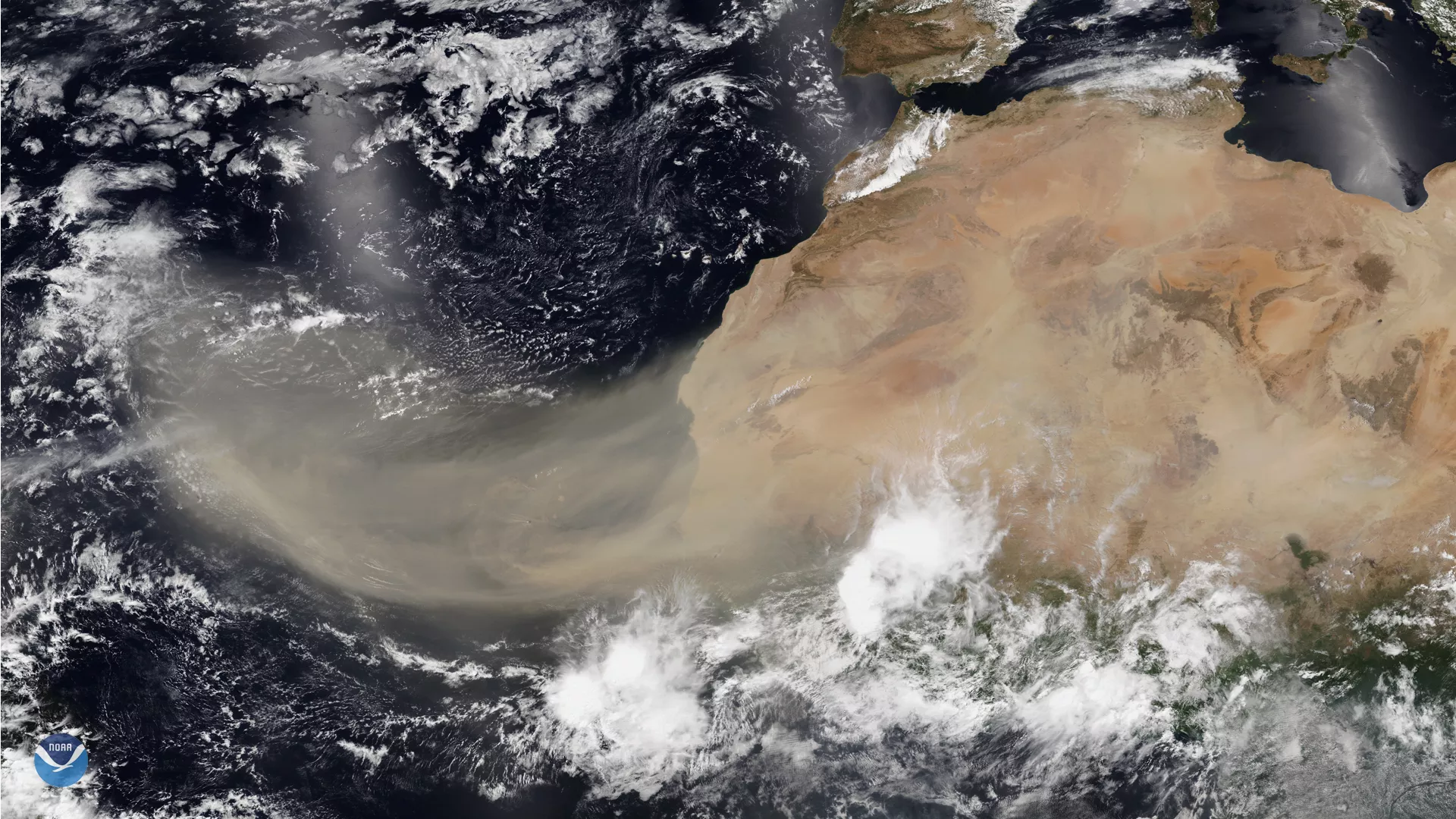 Saharan dust in 2020