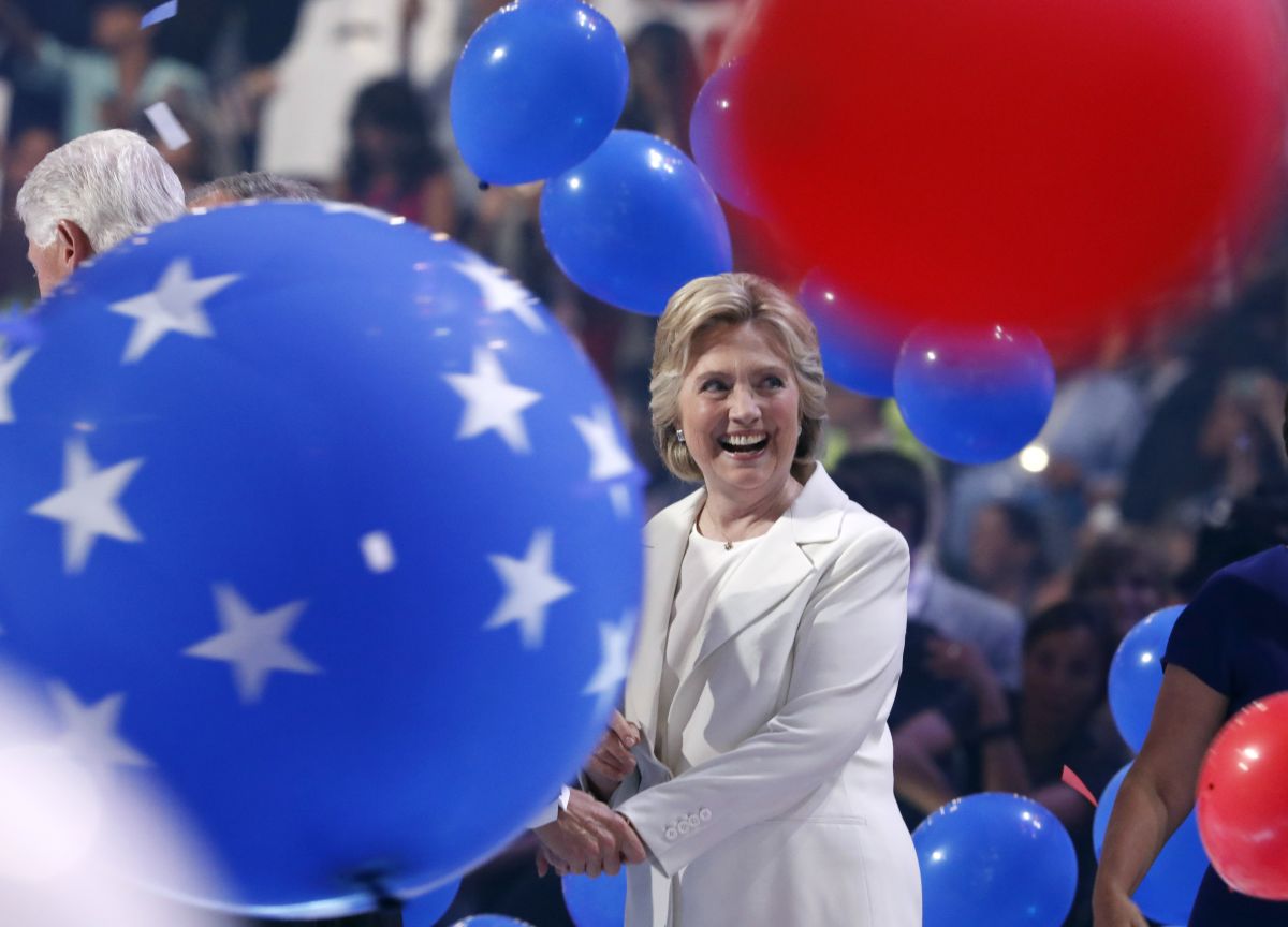 Clinton balloons