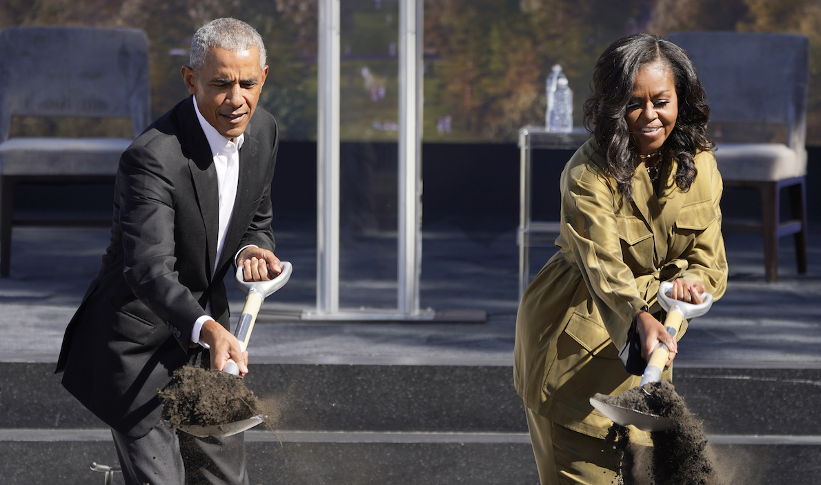 Obamas at groundbreaking in Chicago, 09-28-21
