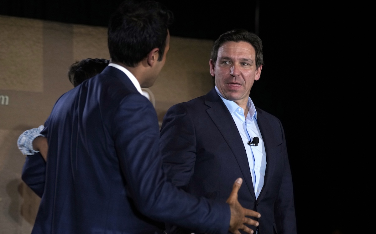Ron DeSantis and  Vivek Ramaswamy in Des Moines, Iowa, 11-17-2023