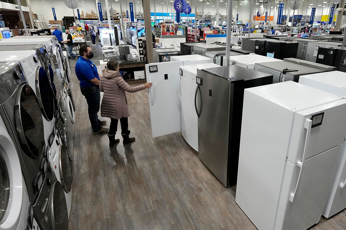 Best Buy refrigerator display for electric car vs. refrigerator power comparison