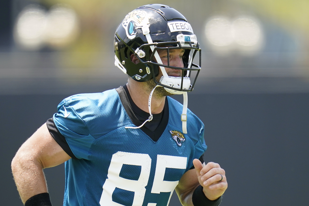 Tim Tebow in Jacksonville Jaguars 85 jersey.