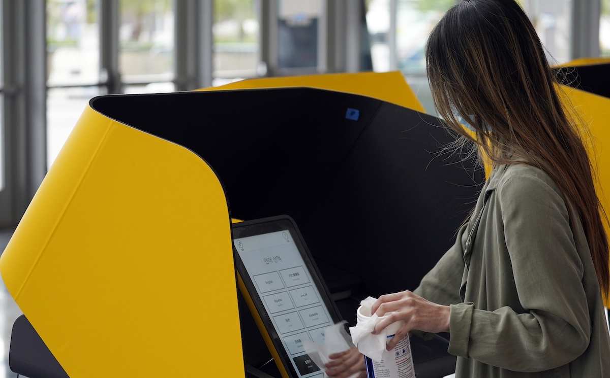 Touch screens disinfected in Los Angeles, 10-24-2020