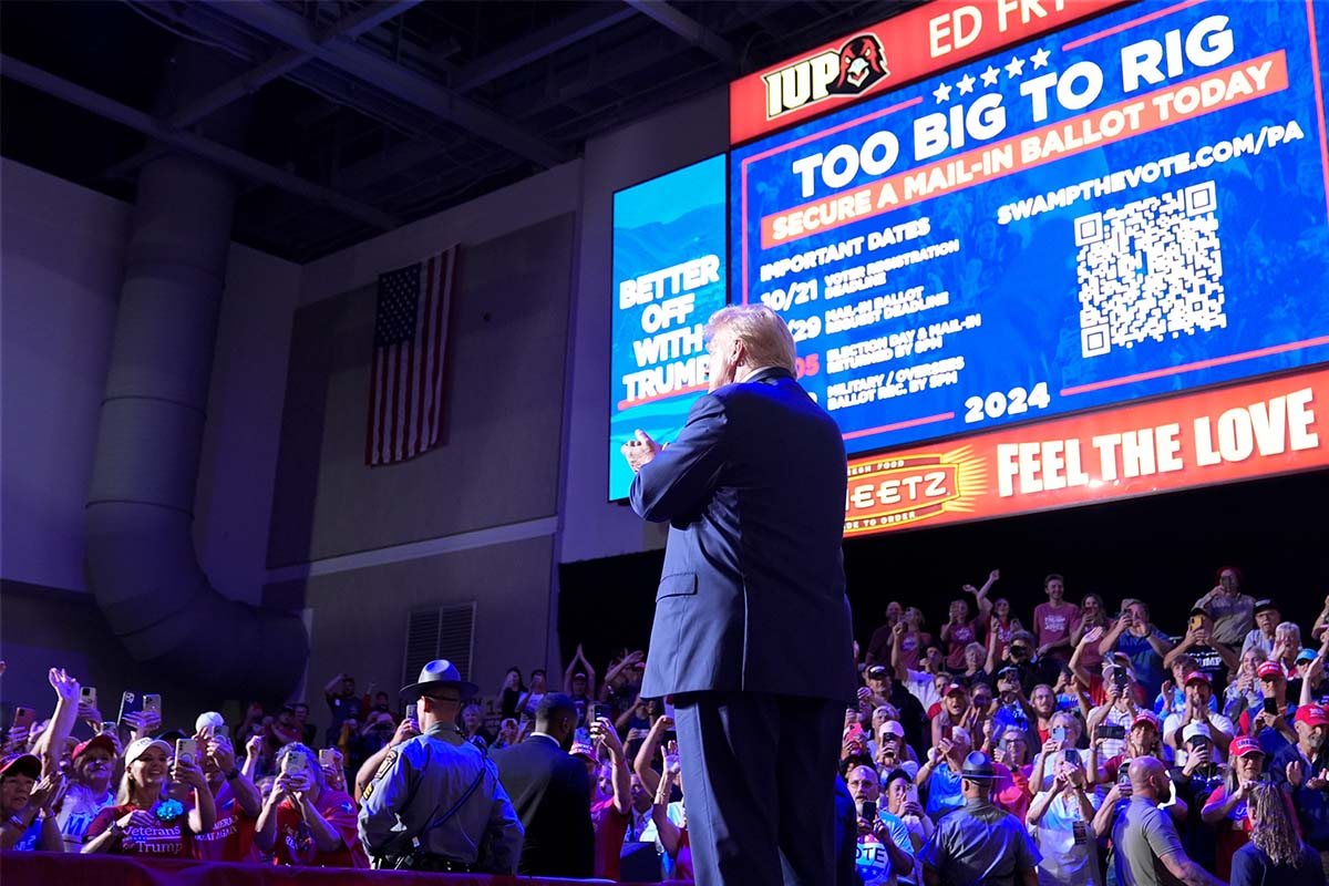 Donald Trump onstage in Indiana, Pa., 9-23-2024
