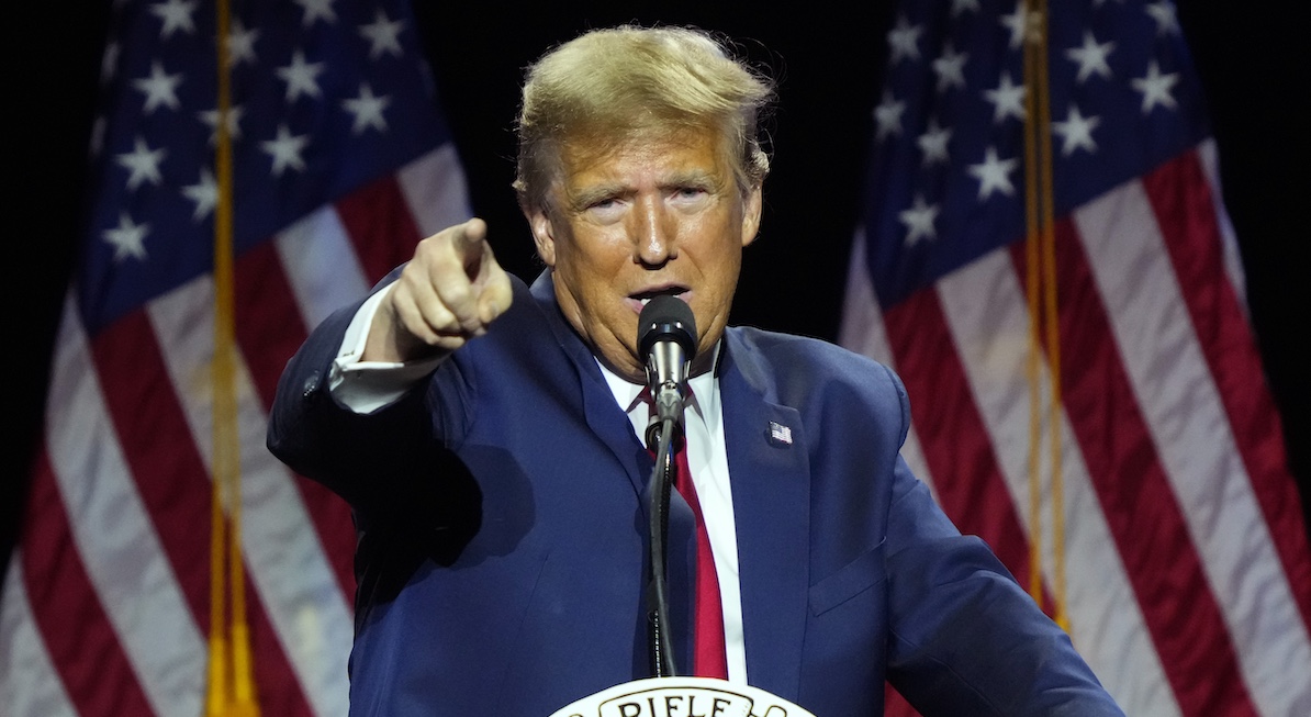 Donald Trump habla en la convención de NRA 2024 el 9 de febrero en Pennsylvania