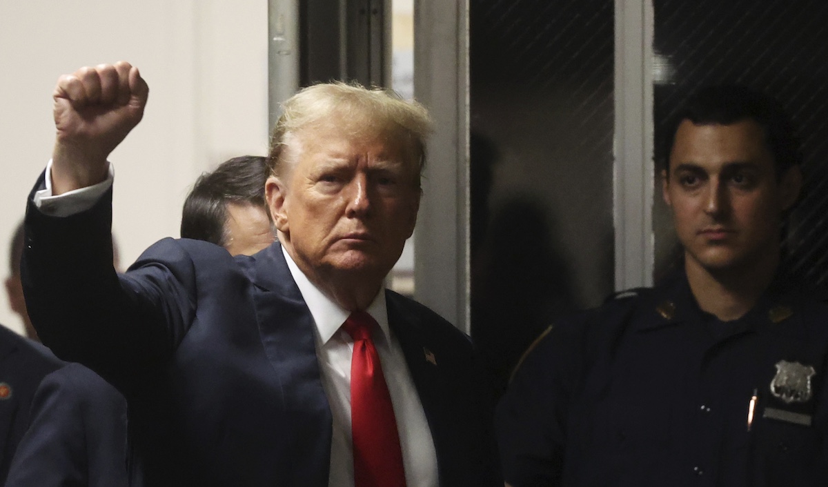 Donald Trump raises fist as he reenters Manhattan criminal court, 5-28-2024