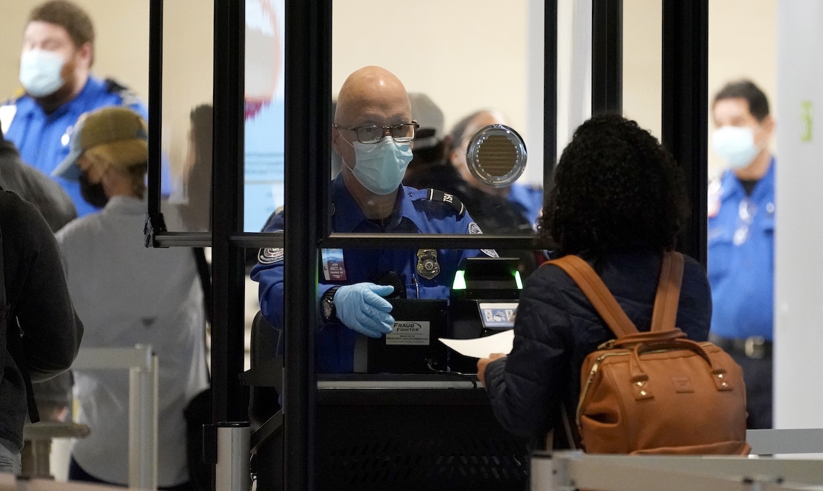 TSA worker at Love field in Dallas in 2020 for gun seizures, 2-21-2024