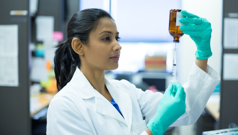Women lab researcher