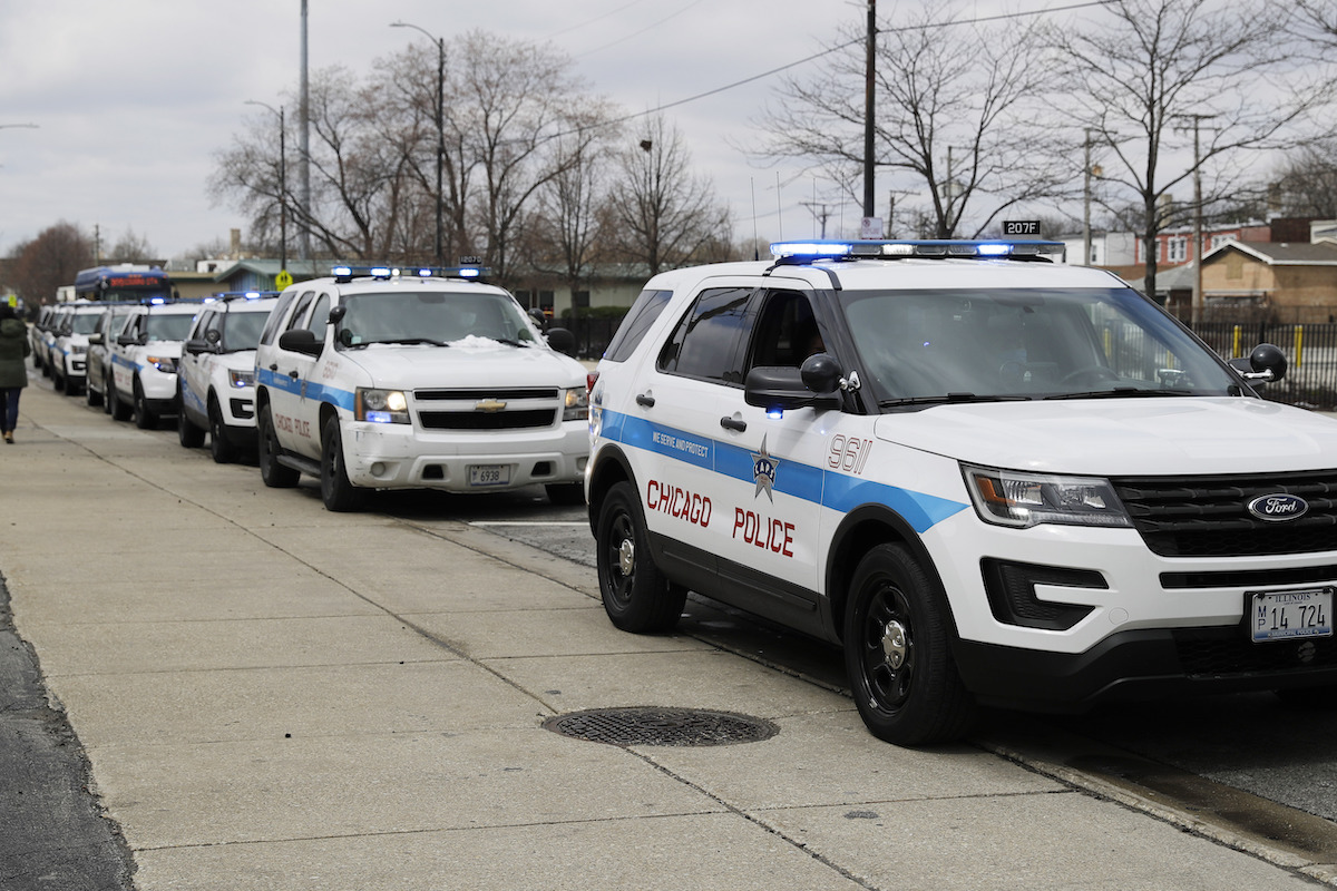 Photo of Chicago police cars lined up, 4-15-2020