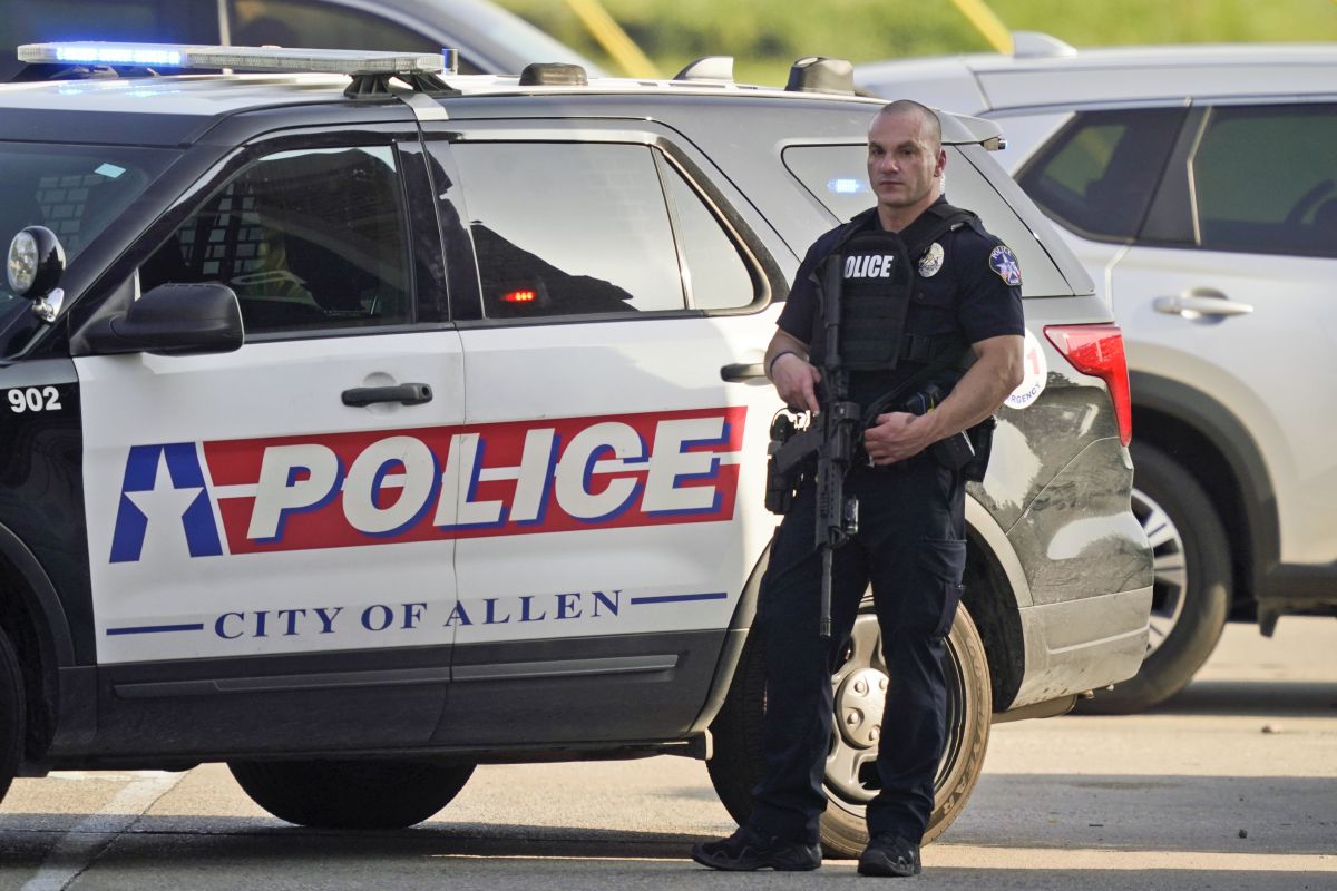 Allen TX police car at site of shooting