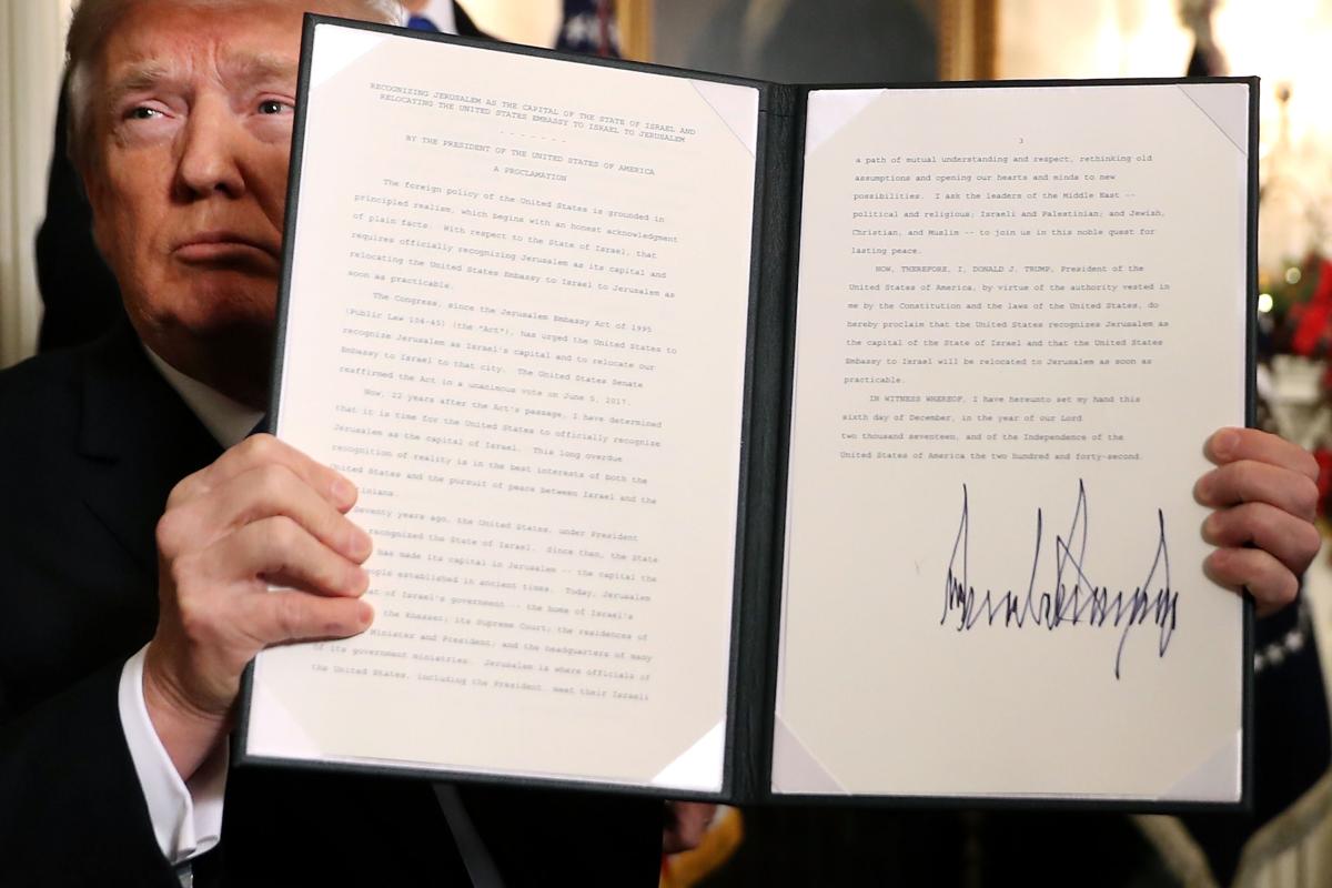 Trump displays Israel proclamation