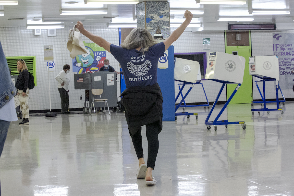 NYC early voter in Ginsburg shirt 11-1-22