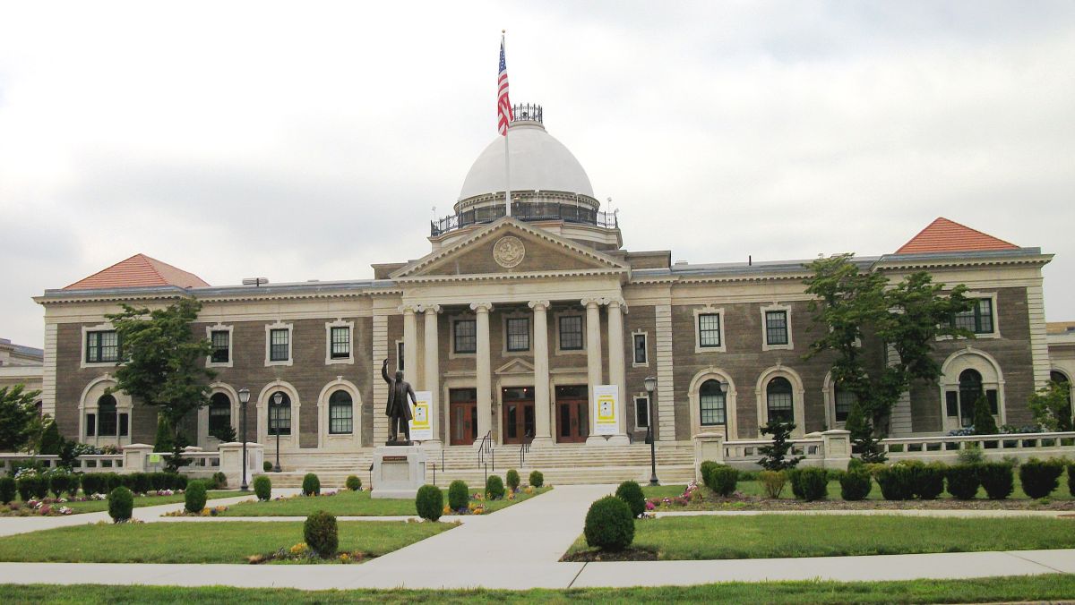 Nassau County Courthouse