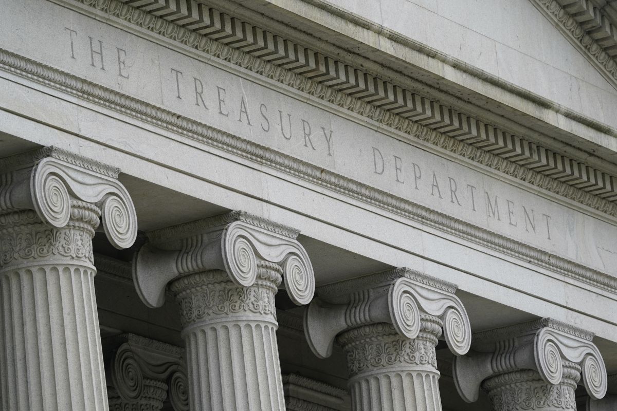 Treasury Building for debt SOTU