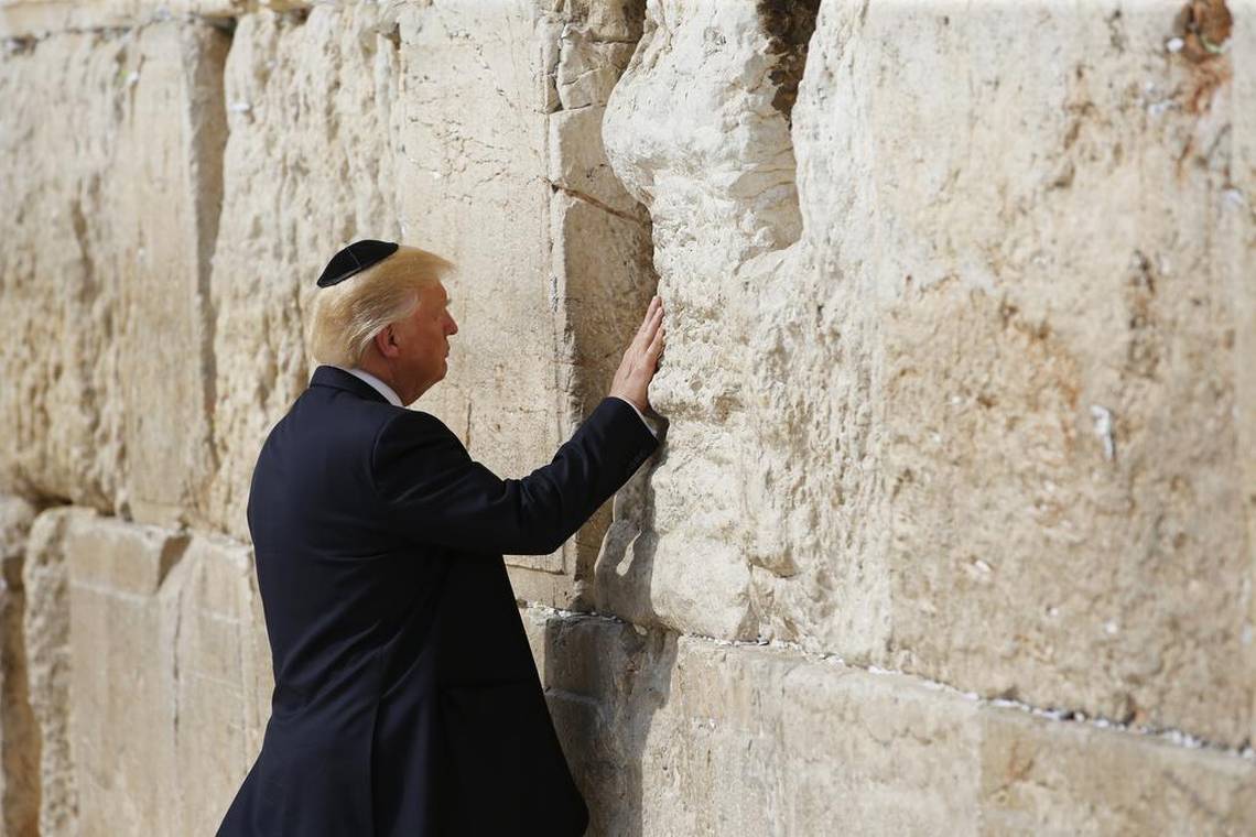 Trump visits Western Wall