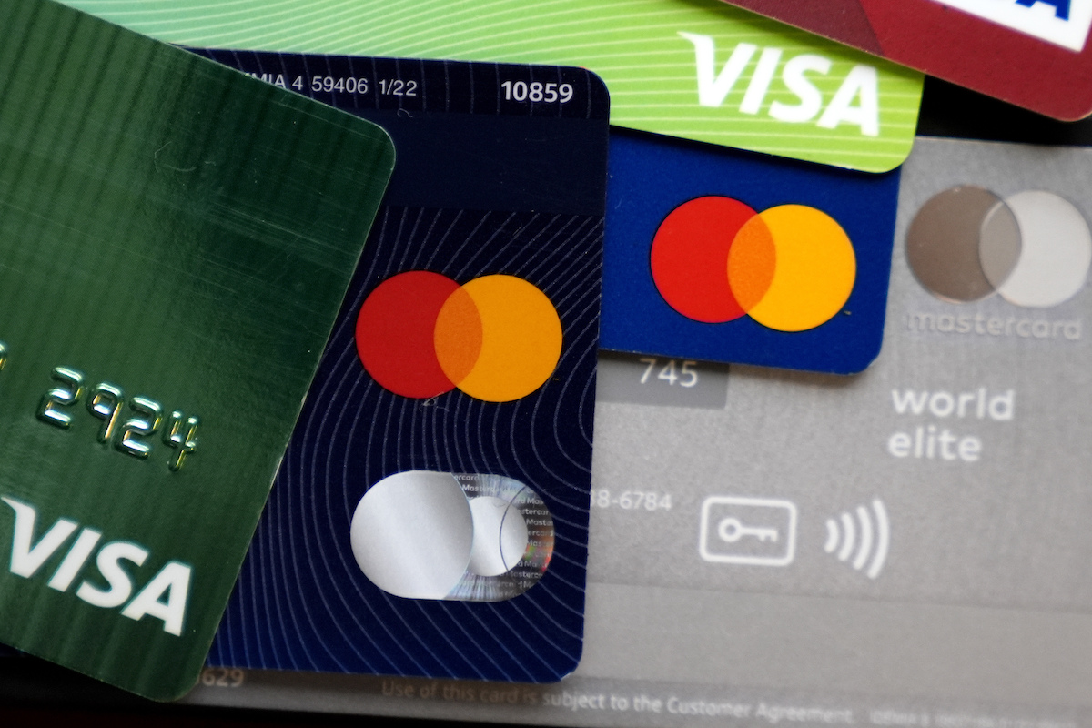 Español: Tarjetas de credito 02/2024