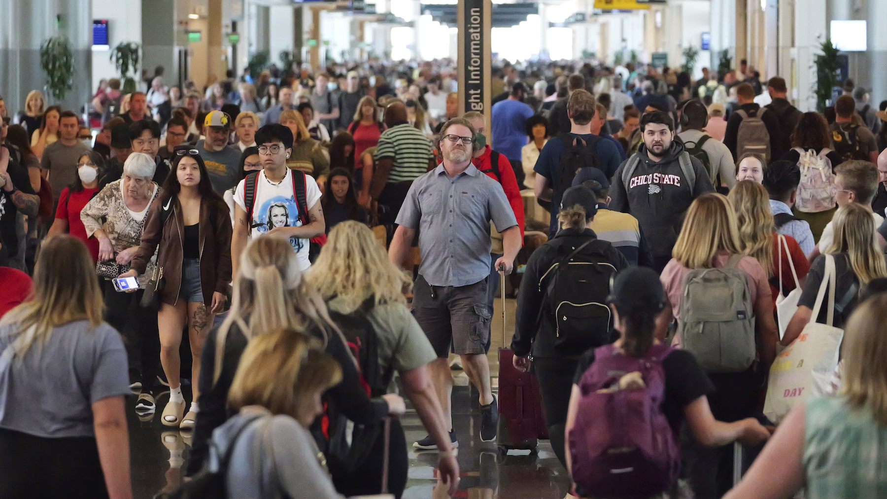 Crowded airport in Utah, June 2022