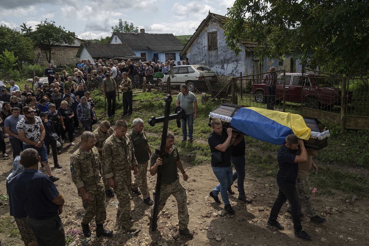 Coffin carried in Donbas