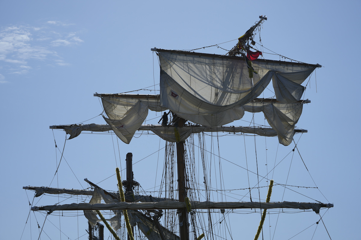 Buque mexicano que choco con puente de NY