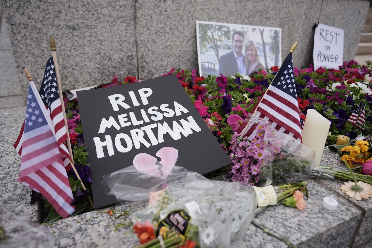 SPANISH: Memorial for Melissa Hortman 06-15-25
