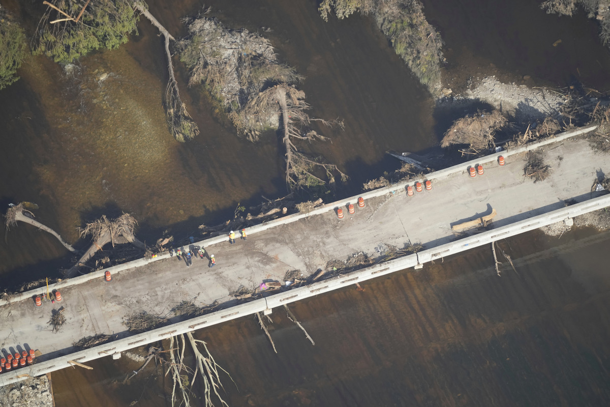 El sheriff del condado Kerr no dijo que se debe pedir la residencia para equipo de rescate mexicano