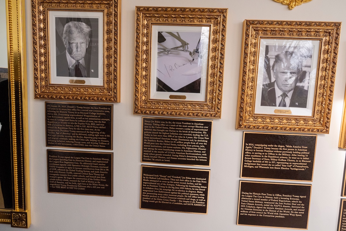 White House bronze plaques for past presidents