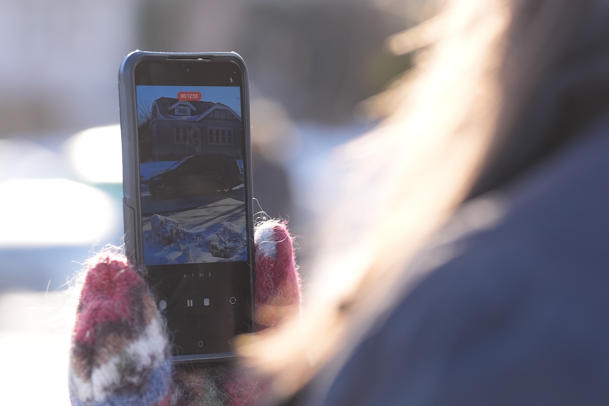 Person with phone records ICE 01-29-26