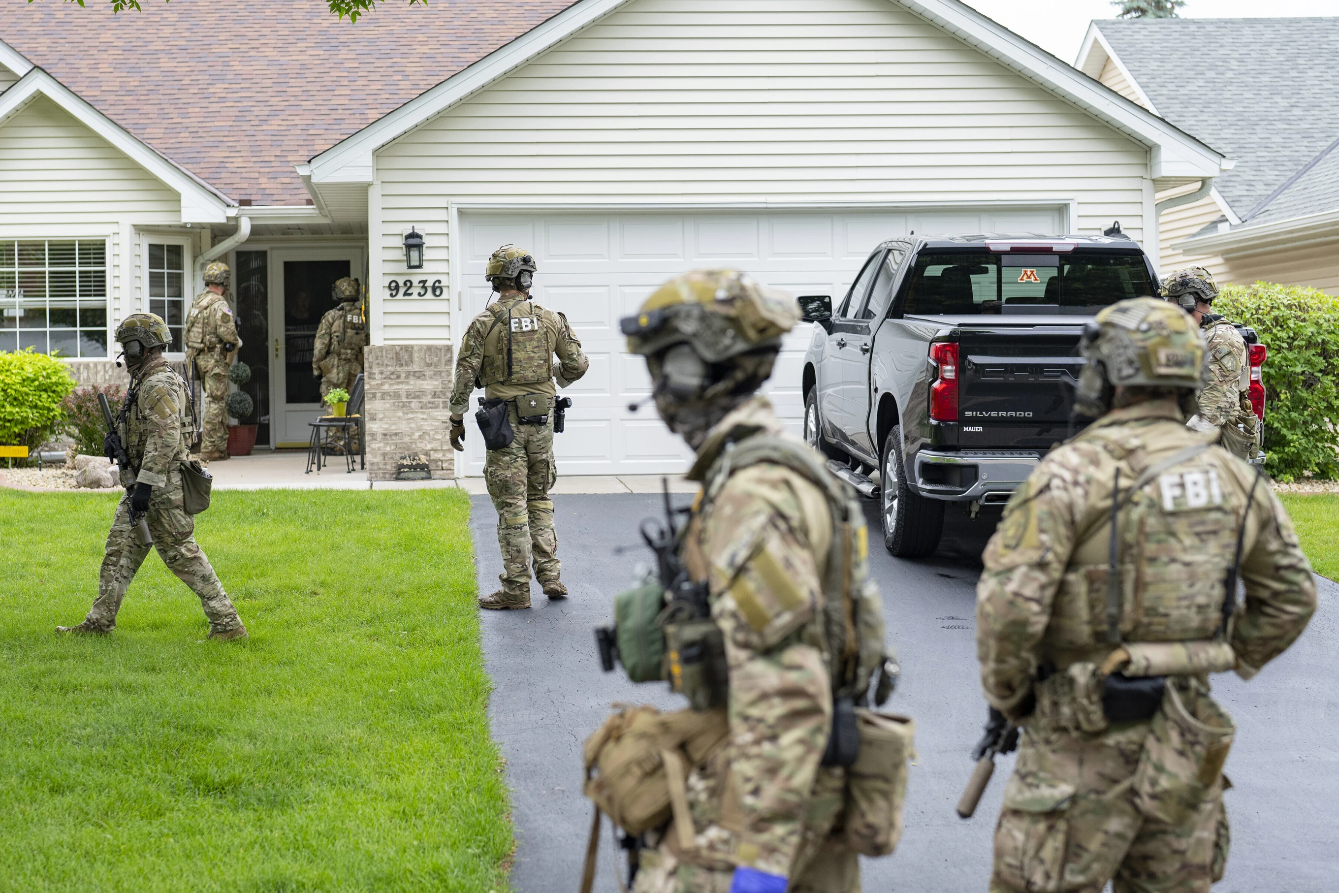 Search for Minnesota gunman