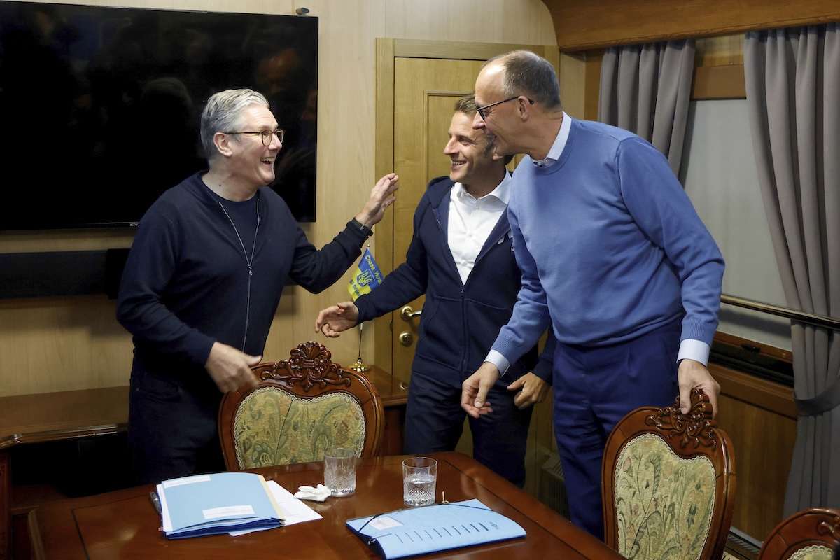 Fact-checking Alex Jones: White object on table in Macron video was tissue, not cocaine