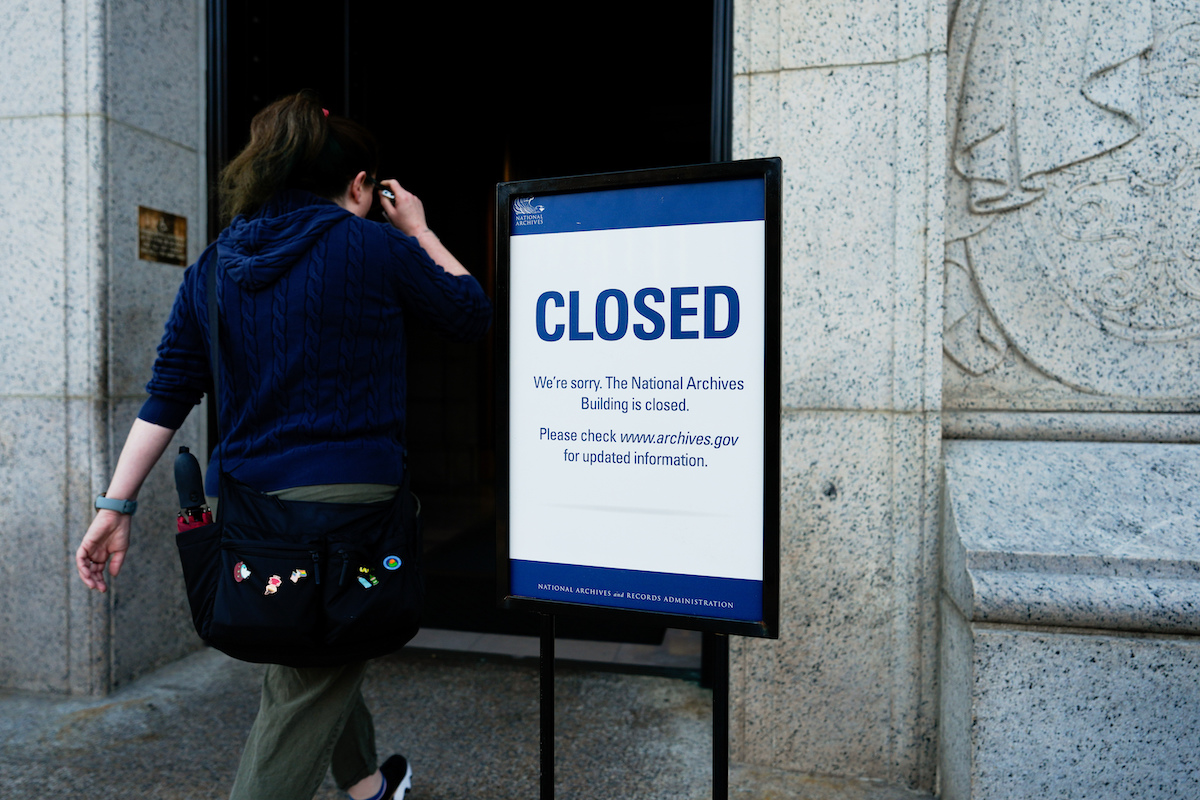 National Archives closed sign shutdown 10-1-25