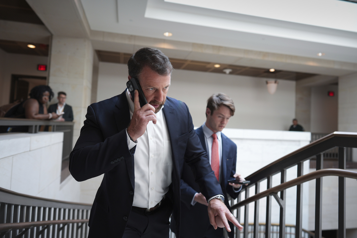 Sen. Markwayne Mullin falsely said Epstein’s plea deal was made under Obama