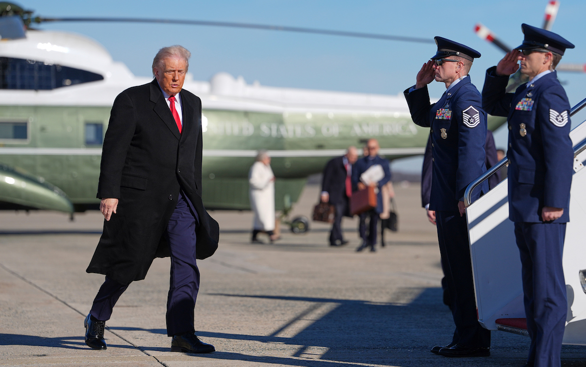 Trump boards Air Force One to Detroit 1/13/26