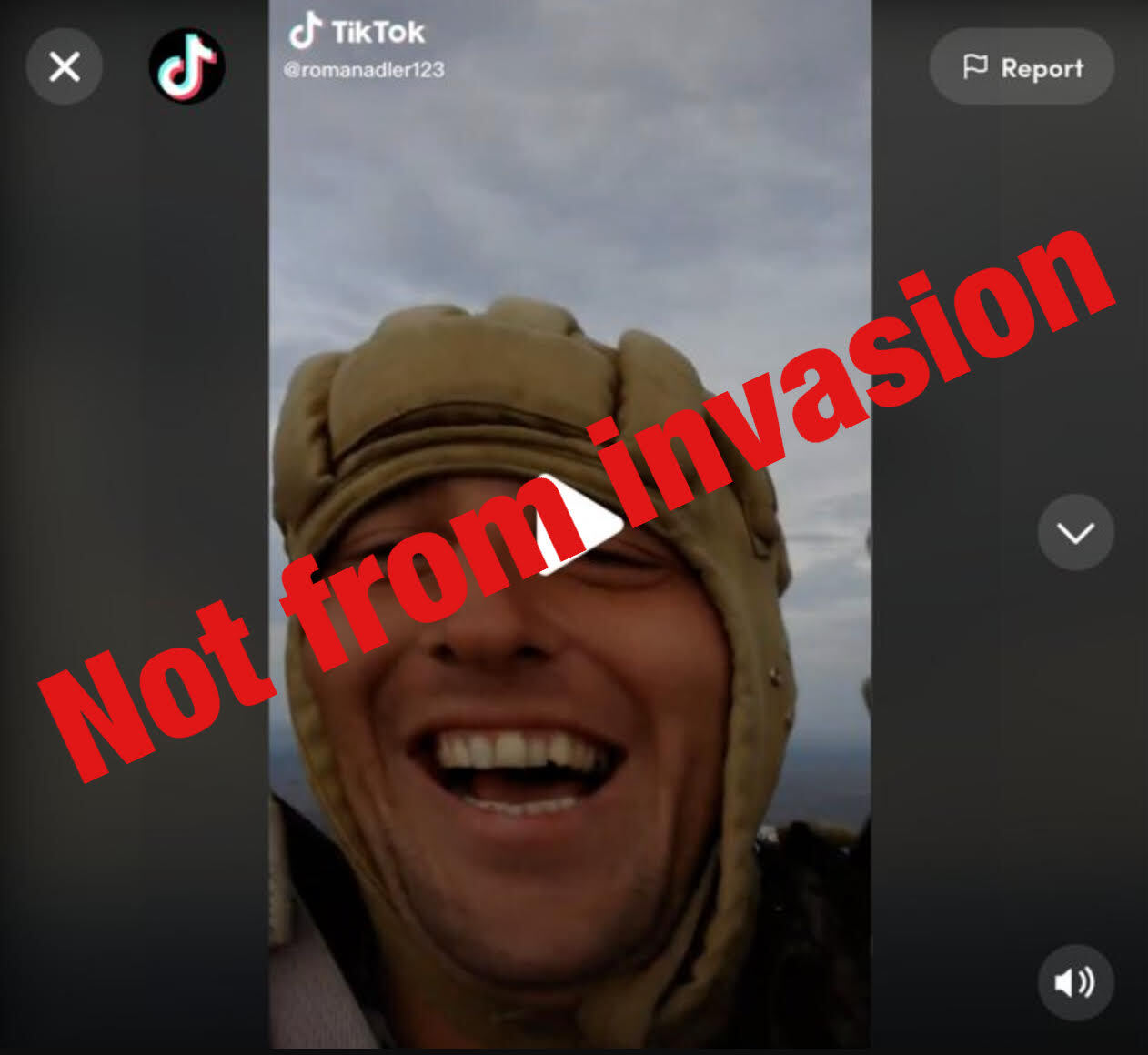 parachuting soldiers training exercise image