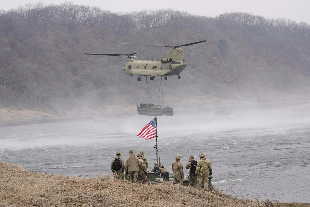 US military helicopter training in S. Korea