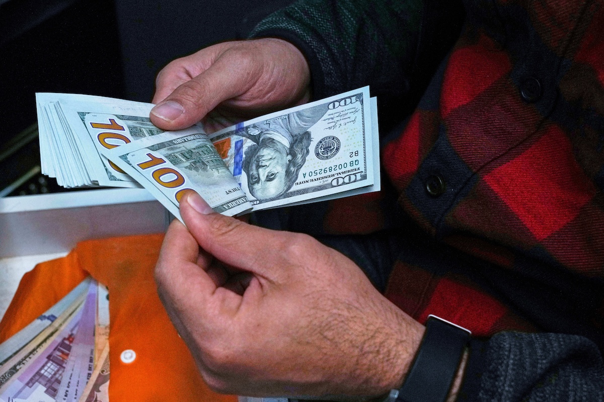 Dollars in Tehran currency exchange