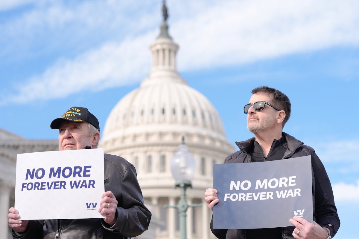 Protesters for war powers at the capitol