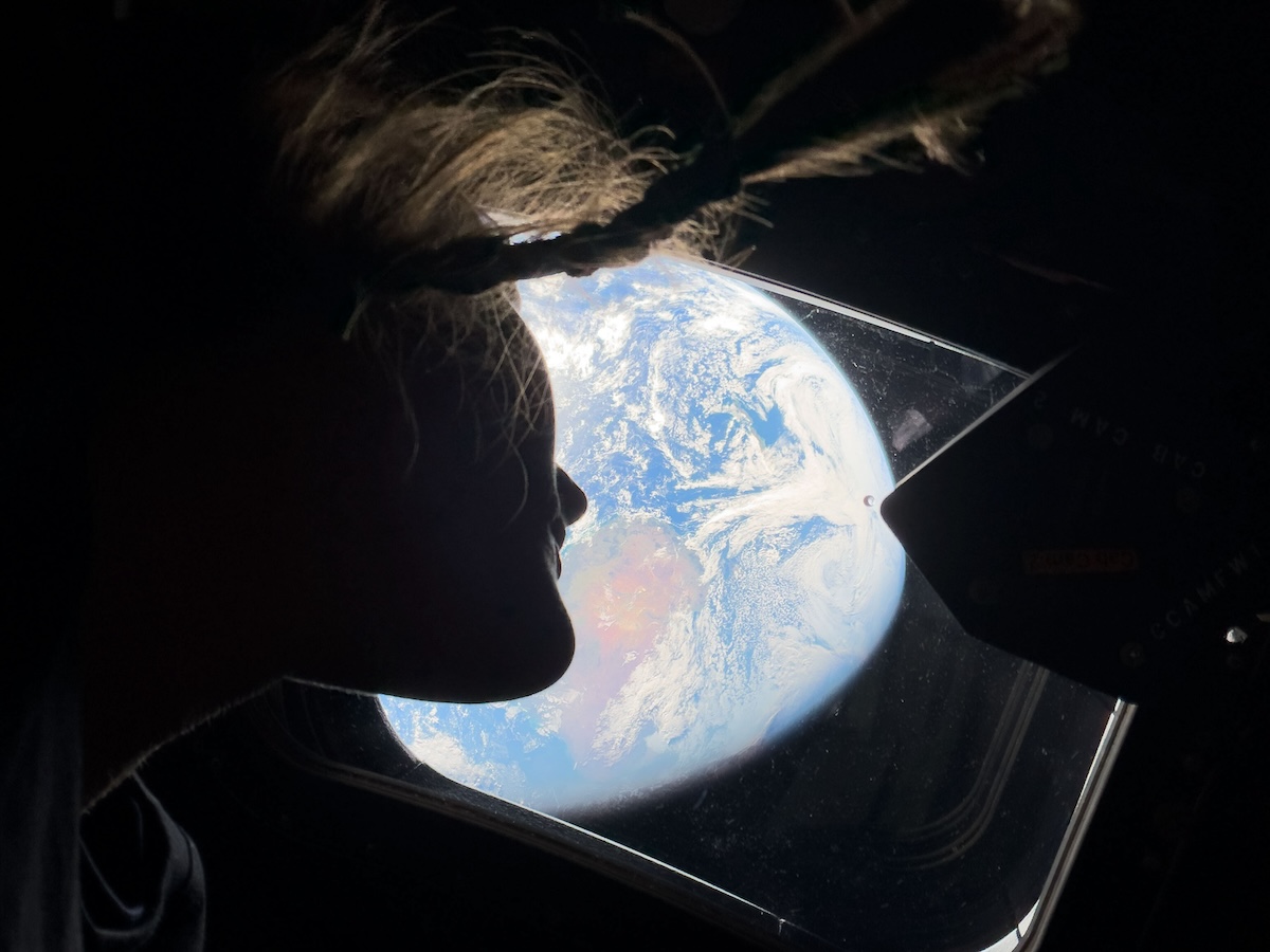 Artemis II window