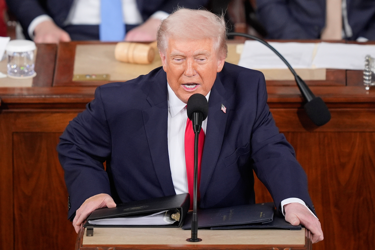 ESPA&Ntilde;OL: Trump en SOTU 2-26